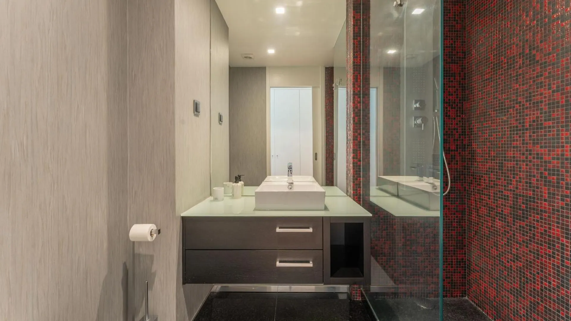 Flh Funchal Elegant Apartment With Pool & Balcony