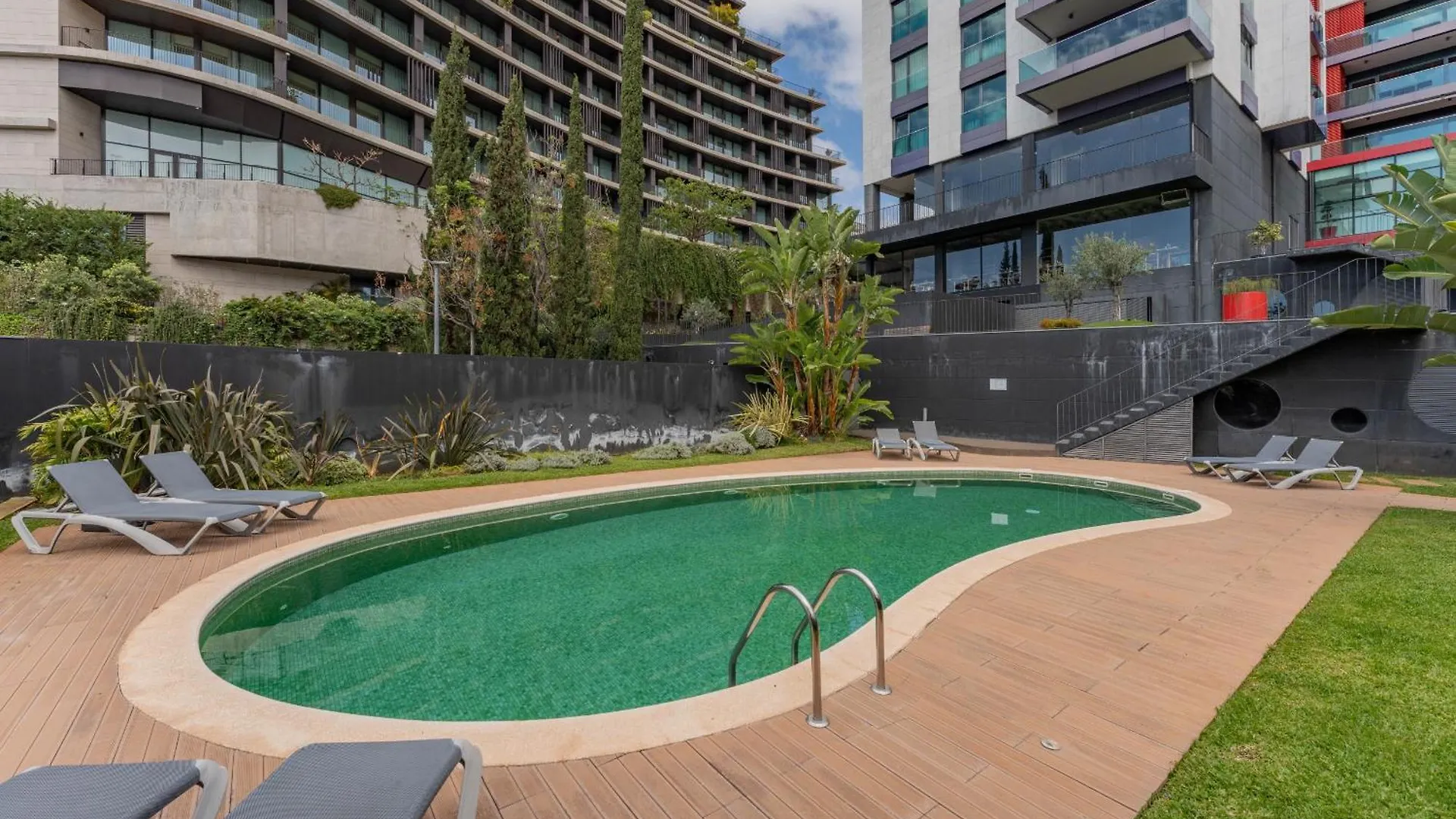 Flh Funchal Elegant Apartment With Pool & Balcony